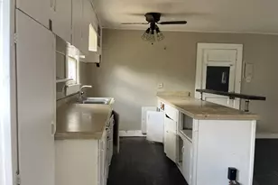 511 W 7th St, Cisco, TX 76437 - Photo 23