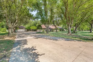 1437 Pecan Hill Rd, Stephenville, TX 76401 - Photo 3