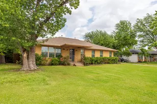 3211 Lockmoor Ln, Dallas, TX 75220 - Photo 1