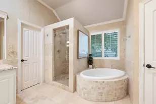 8801 Lakeside Dr, Rowlett, TX 75088 - Photo 11