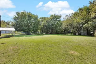 1103 Commerce St W, Honey Grove, TX 75446 - Photo 27