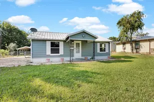 1103 Commerce St W, Honey Grove, TX 75446 - Photo 3