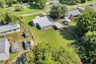 1103 Commerce St W, Honey Grove, TX 75446 - Photo 29