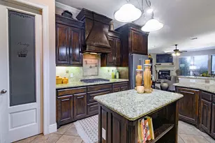 8271 Glenwick Dr, Waxahachie, TX 75167 - Photo 11