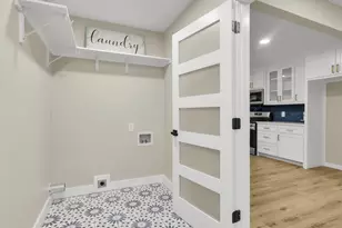 6005 St Johns Ln, Fort Worth, TX 76114 - Photo 13