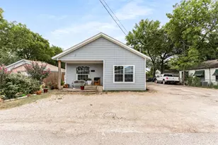 230 W Jerden Ln, Dallas, TX 75208 - Photo 3