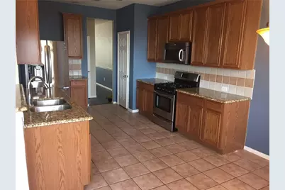 2917 Hollow Valley Drive, Fort Worth, TX 76244 - Photo 5