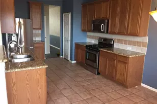 2917 Hollow Valley Dr, Fort Worth, TX 76244 - Photo 5