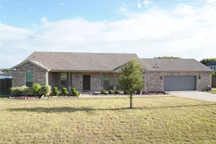 5600 Thoms Ct, Fort Worth, TX 76126 - Photo 1