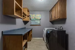 2201 Pebblebrook Ct, Grand Prairie, TX 75050 - Photo 11