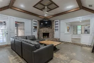 2201 Pebblebrook Ct, Grand Prairie, TX 75050 - Photo 5