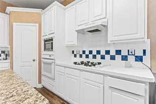 201 Sherwood Dr, Murphy, TX 75094 - Photo 9