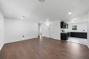 3929 Frederick Ave, Waco, TX 76707 - Photo 3