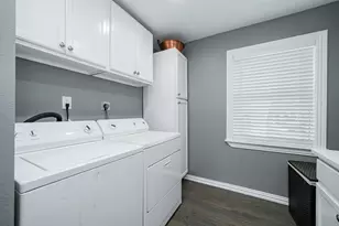 824 Carney Dr, Garland, TX 75041 - Photo 25