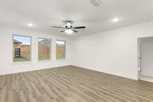 1317 Rothland Ln, Red Oak, TX 75154 - Photo 11