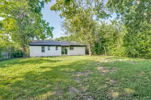 525 Moonlight Dr, Garland, TX 75040 - Photo 5