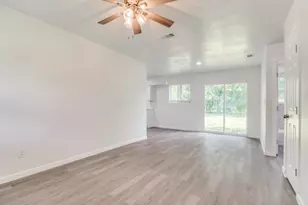 525 Moonlight Dr, Garland, TX 75040 - Photo 7