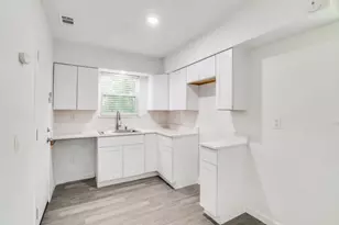 525 Moonlight Dr, Garland, TX 75040 - Photo 11