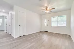 525 Moonlight Dr, Garland, TX 75040 - Photo 3