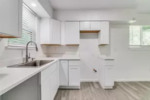 525 Moonlight Dr, Garland, TX 75040 - Photo 13