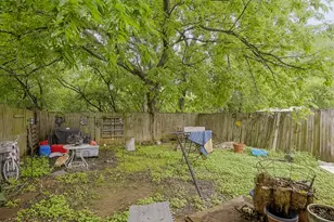 353 N Field St, Burleson, TX 76028 - Photo 15