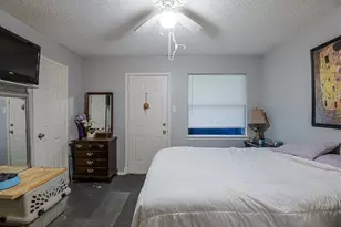 353 N Field St, Burleson, TX 76028 - Photo 13