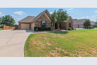 1173 Durango Springs Drive, Fort Worth, TX 76052 - Photo 3