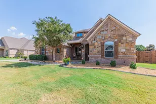 1173 Durango Springs Dr, Fort Worth, TX 76052 - Photo 5