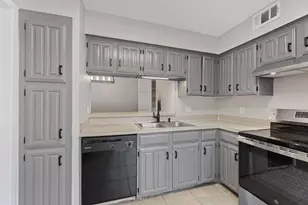 897 Dublin Dr, Richardson, TX 75080 - Photo 3