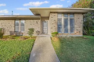 1340 Grand Teton Dr, DeSoto, TX 75115 - Photo 1