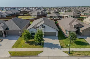 521 Dunmore Dr, Fort Worth, TX 76052 - Photo 37