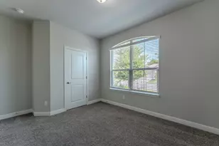 521 Dunmore Dr, Fort Worth, TX 76052 - Photo 17