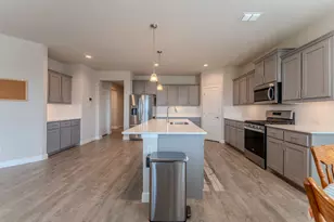 521 Dunmore Dr, Fort Worth, TX 76052 - Photo 5