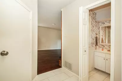 1501 Brentwood Drive, Irving, TX 75061 - Photo 15