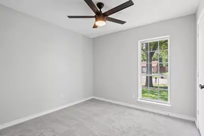 805 W Embercrest Drive, Arlington, TX 76017 - Photo 21