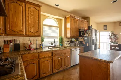 4816 Tuscany Lane, Grand Prairie, TX 75052 - Photo 3