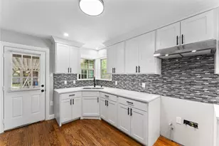 1014 Harlan St, Irving, TX 75060 - Photo 5