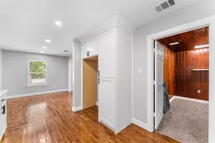 1014 Harlan St, Irving, TX 75060 - Photo 7