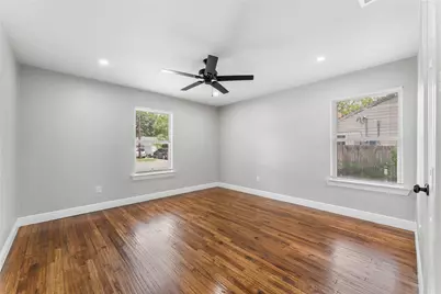 1014 Harlan Street, Irving, TX 75060 - Photo 9