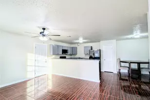 240 Crowfoot Dr, Fort Worth, TX 76131 - Photo 3