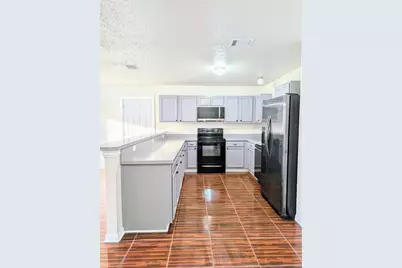 240 Crowfoot Drive, Fort Worth, TX 76131 - Photo 5