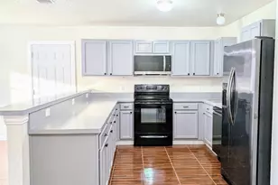 240 Crowfoot Dr, Fort Worth, TX 76131 - Photo 5