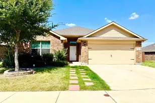 240 Crowfoot Dr, Fort Worth, TX 76131 - Photo 1