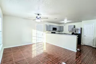 240 Crowfoot Dr, Fort Worth, TX 76131 - Photo 9