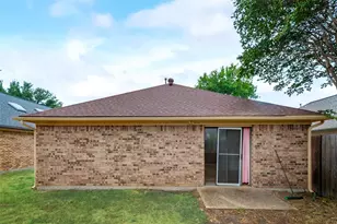2929 Big Oaks Dr, Garland, TX 75044 - Photo 17