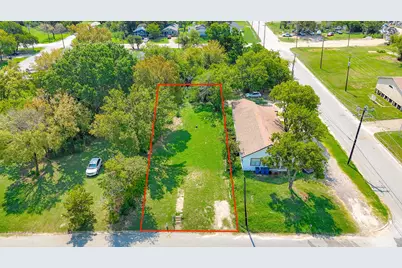 707 E 3rd Avenue, Corsicana, TX 75110 - Photo 1