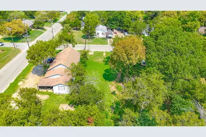 707 E 3rd Avenue, Corsicana, TX 75110 - Photo 15