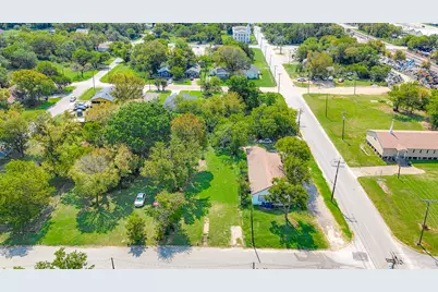 707 E 3rd Avenue, Corsicana, TX 75110 - Photo 13