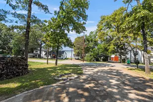 306 Dyer Cir, Payne Springs, TX 75156 - Photo 3