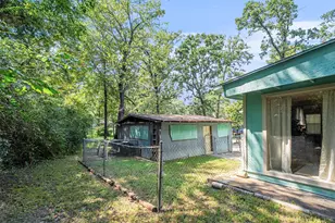 306 Dyer Cir, Payne Springs, TX 75156 - Photo 27